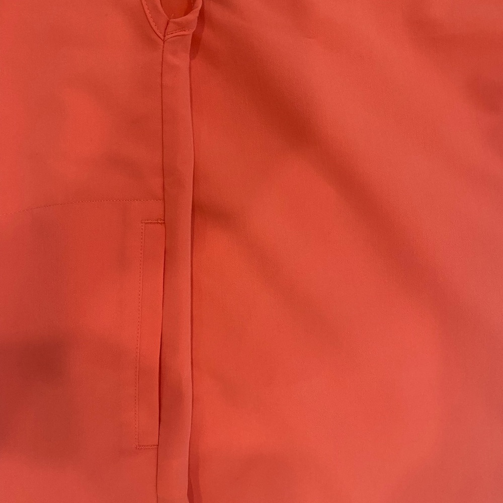 Figs neon coral
